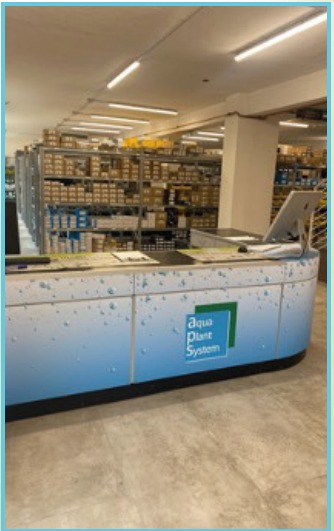 Banco vendita e magazzino Aqua Plant System